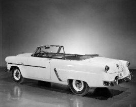 1952 Ford Crestline Sunliner convertible